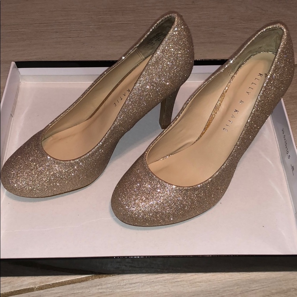 New Kelly&Katie Gold Glitter heels - Picture 1 of 5
